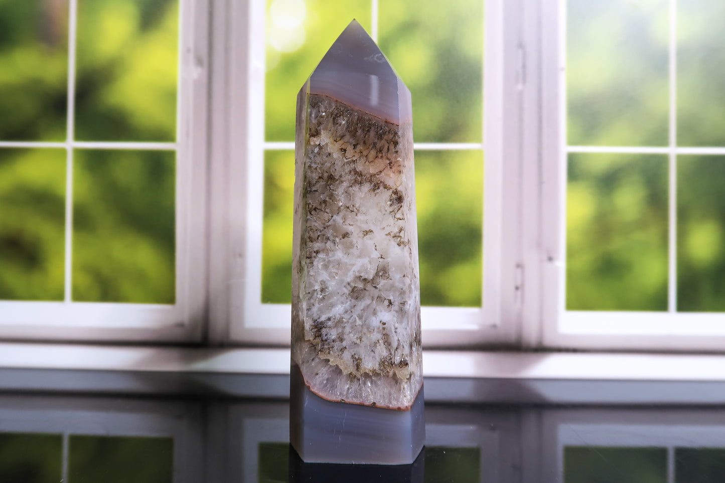 Lovely Agate and Quartz Tower