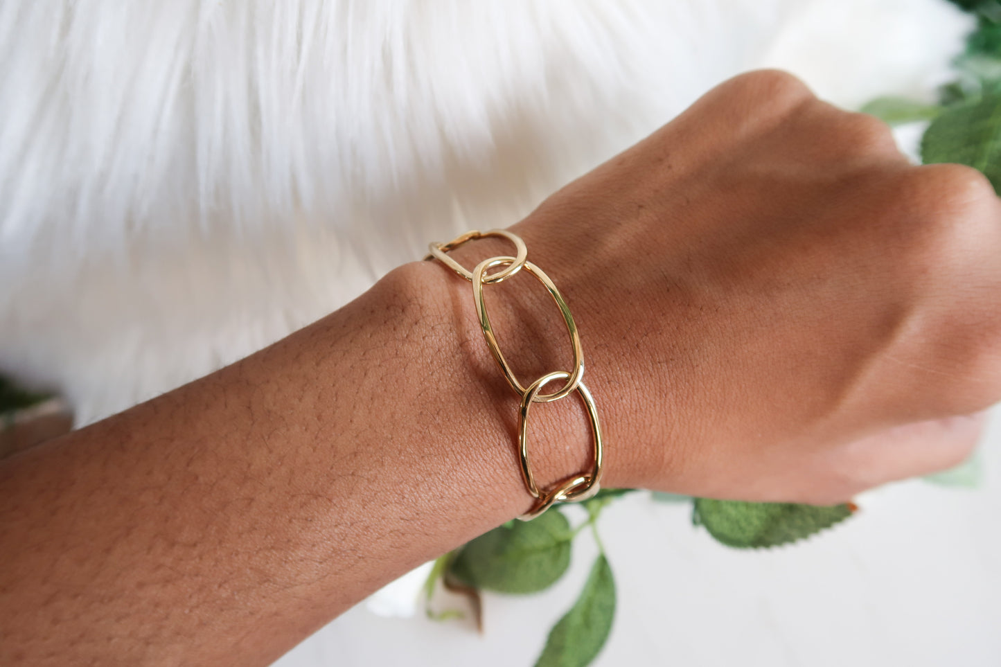 Hand in Hand Gold Cuff