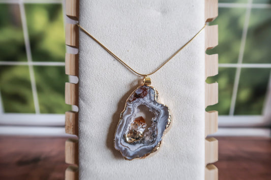 Sliced Agate Necklace with Natural Crystal